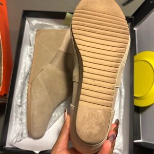 TOMS Women's Beige Shoes